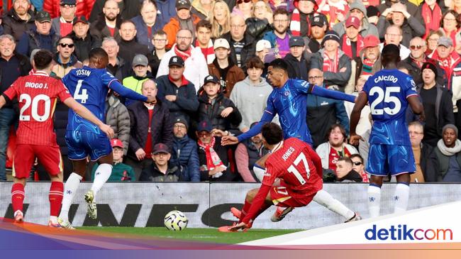 Liverpool Bekap Chelsea, Curtis Jones Diving?
