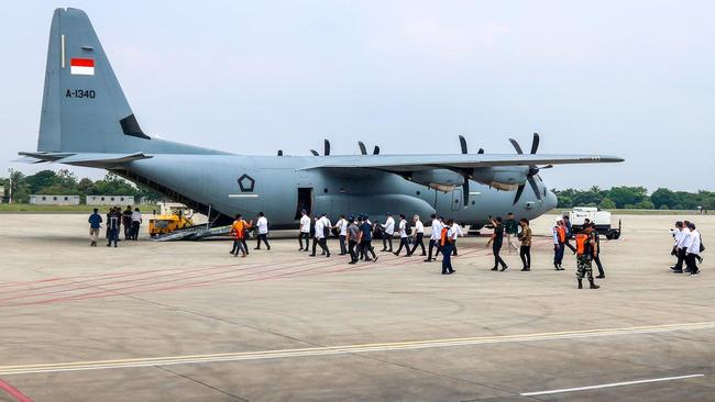 Dari Magelang, Menteri Naik Pesawat TNI AU-Wamen Hercules Kembali ke Jakarta