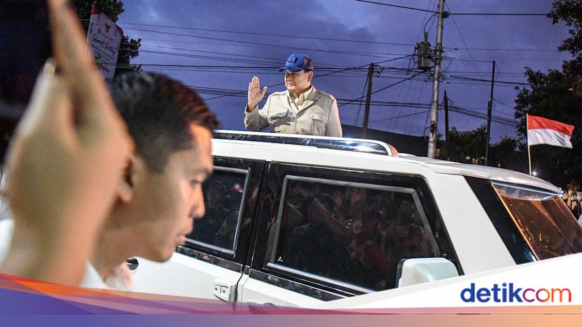 Cerita Prabowo Kena Rembesan Air Hujan Saat Naik Maung, Tapi Tetap Setia