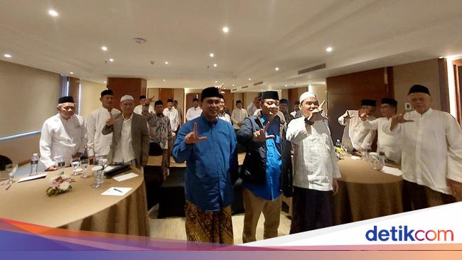 Alasan Kiai Khos Jateng Dukung Ahmad Luthfi-Taj Yasin: Jebolan Pesantren