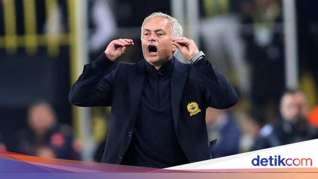 Jose Mourinho Bermimpi Latih Tim Nasional