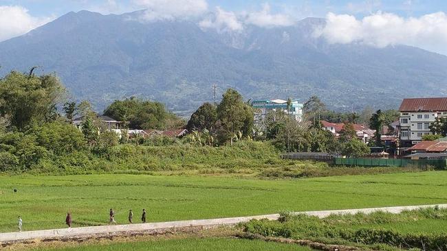 Gunung Marapi Sumbar Erupsi 3 Kali Sejak Pagi, Status Waspada