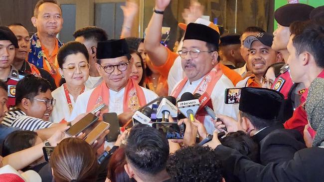 Pramono Sempat Ingatkan Rano Karno Sabar Saat Diserang dalam Debat