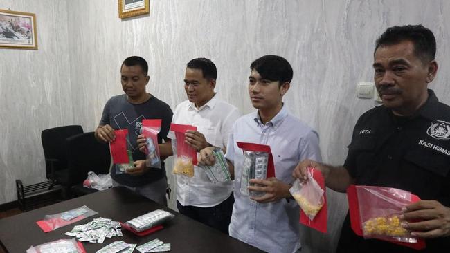 7 Pengedar Pil Koplo di Serang Ditangkap, Ribuan Butir Pil Disita