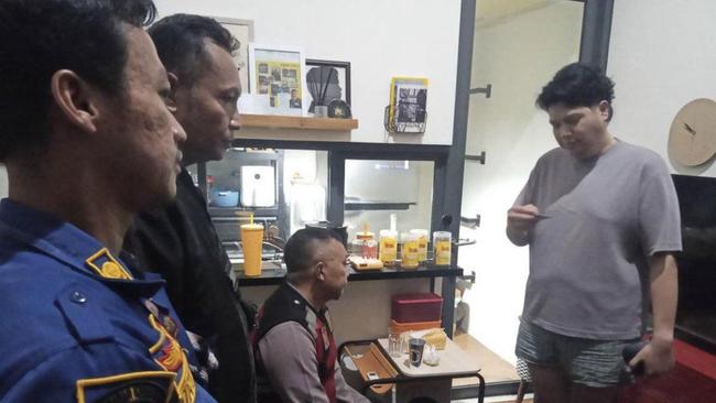 Respons Cepat, Polisi-Damkar Cegah Pria Depok Mau Bunuh Diri gegara Di-PHK