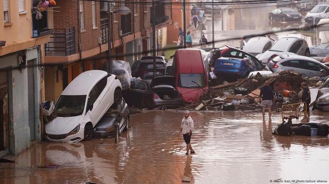 Dihantam Banjir Mematikan, Spanyol Tetapkan Masa Berkabung 3 Hari