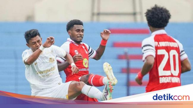 Arema Menang 3-1 Atas Barito Putera