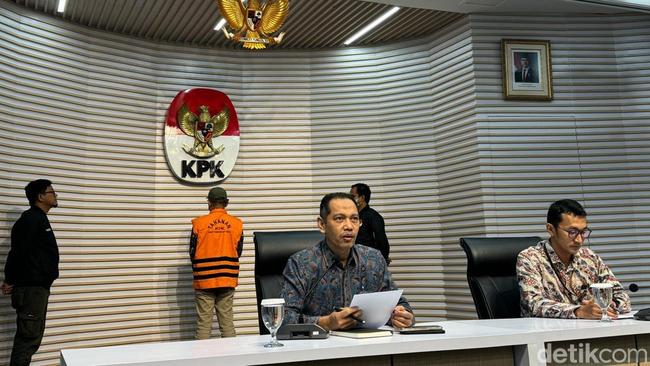 KPK Tahan Satu Tersangka Kasus APD Kemenkes yang Rugikan Negara Rp 319 M