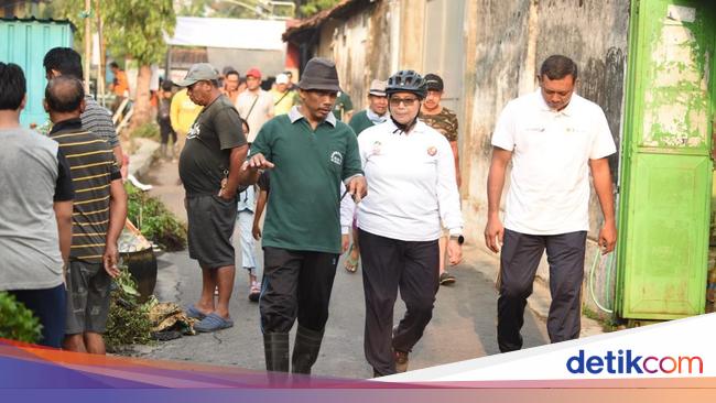 Antisipasi Musim Hujan, Pj Walkot Kediri Tinjau Kerja Bakti di 4 Kelurahan