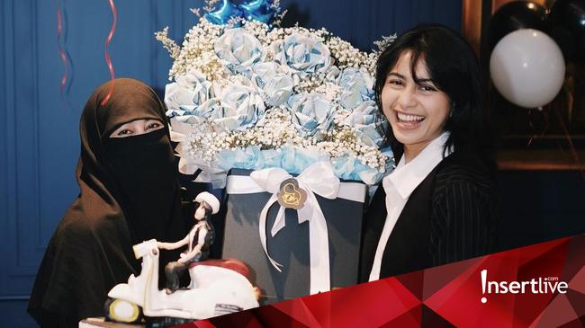 Tyumenlik yalangoch qizlar, shaxsiy porno fotosuratlar