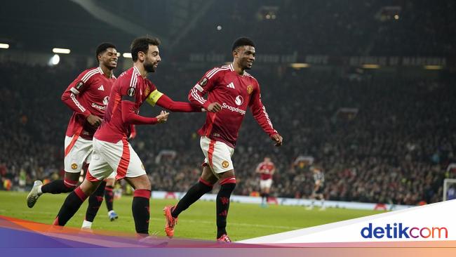 'Buka Puasa' MU di Tanah Eropa