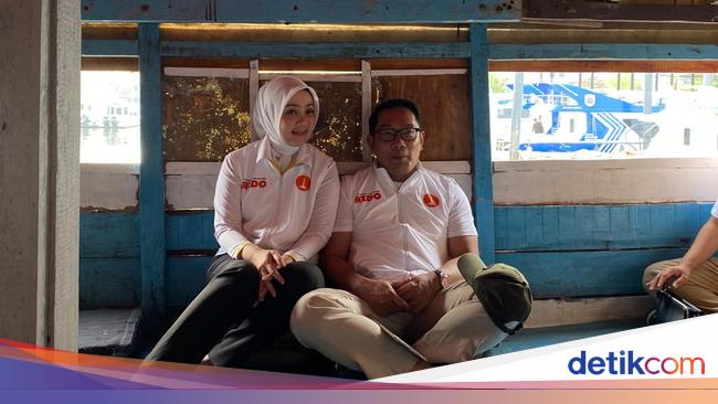 Kampanye di Kepulauan Seribu, RK Ditemani Atalia Naik Kapal Tradisional