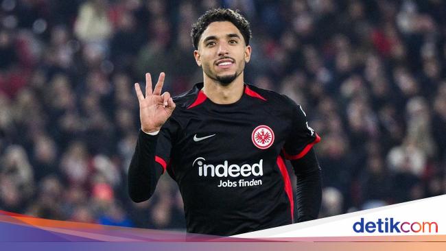 Eintracht Frankfurt dan Cuan Jualan Stiker