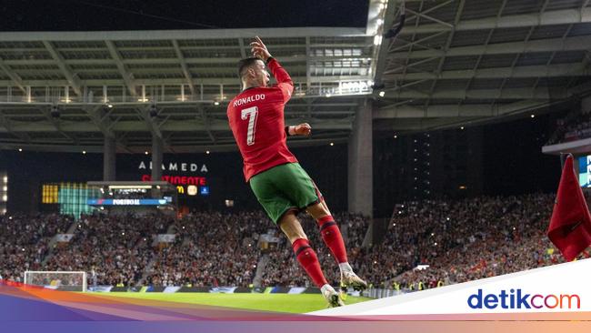 Apa Ini Kode Cristiano Ronaldo soal Kapan Mau Gantung Sepatu?