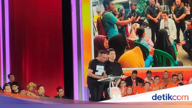 Dharma Pakai Kaus 'GTA' di Penutup Debat Ketiga Pilgub Jakarta