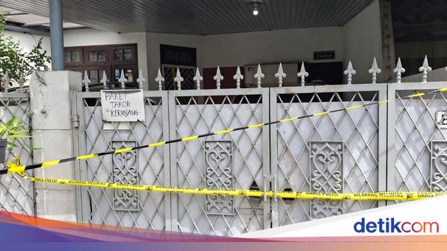 Polisi Ungkap Kondisi TKP Remaja Bunuh Ayah-Nenek, Darah di Mana-mana
