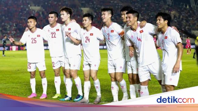 Vietnam Urged to Focus Ahead of Indonesia Clash in AFF Cup