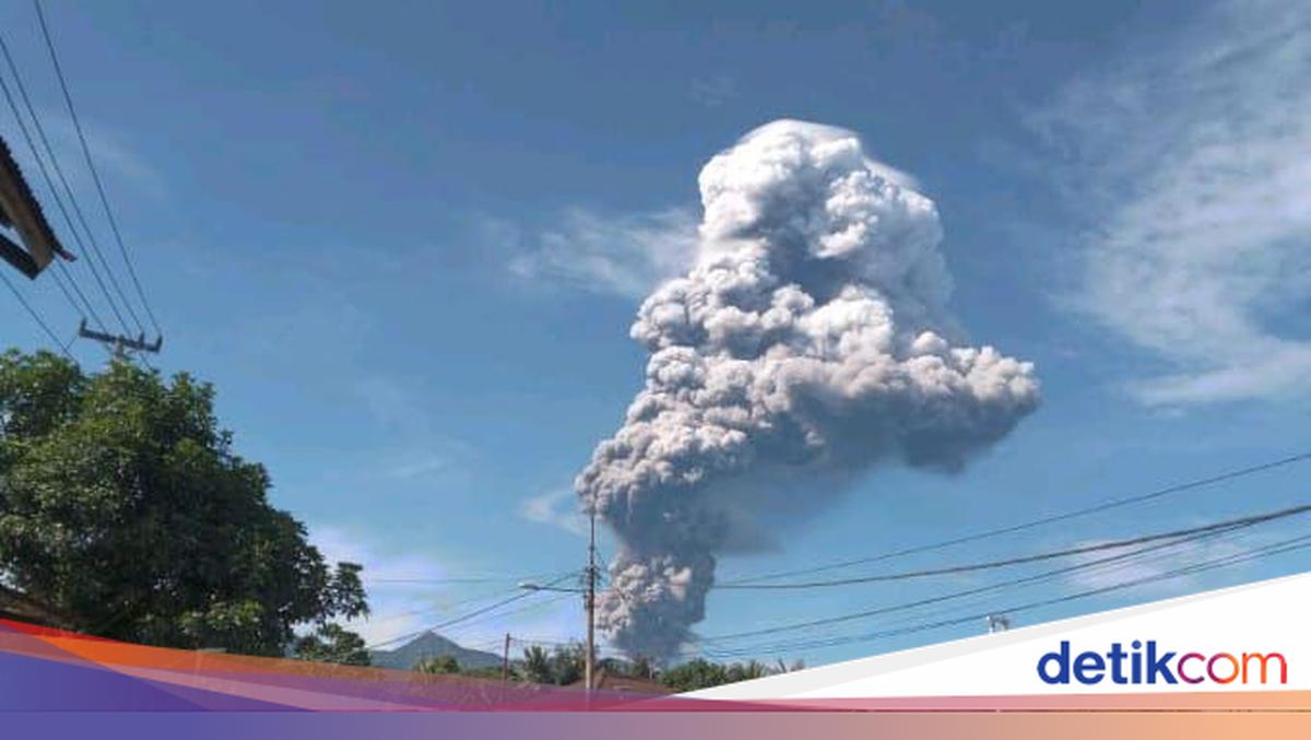 Gunung Dukono Meletus, Tinggi Kolom Abu 10 Km