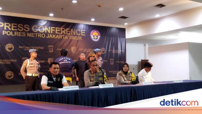 Detik-detik Anak Bos Toko Roti Aniaya Pegawai Pakai Kursi hingga Mesin EDC