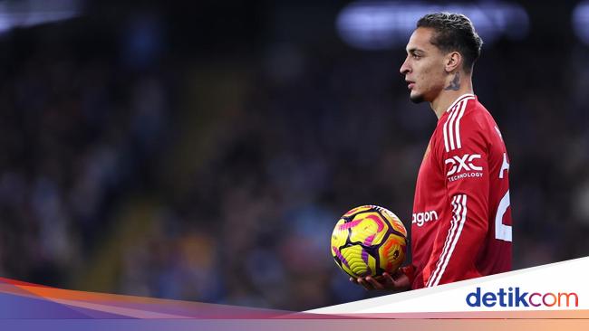 Antony Tuntut Ajax ke Pengadilan!
