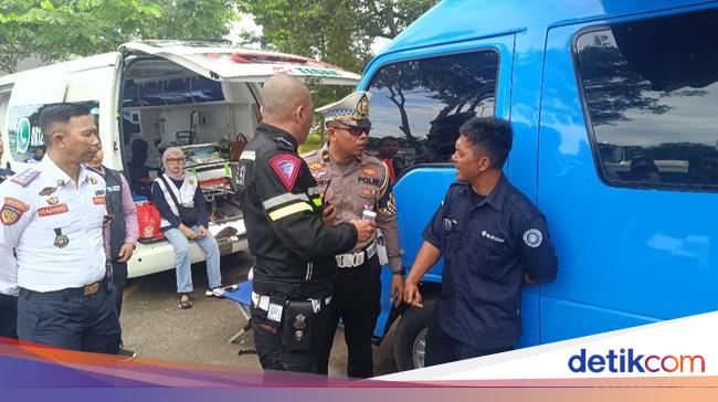 Ada Sopir Bus Marah-marah Tolak Tes Urine saat Ramp Check di Tol Jagorawi
