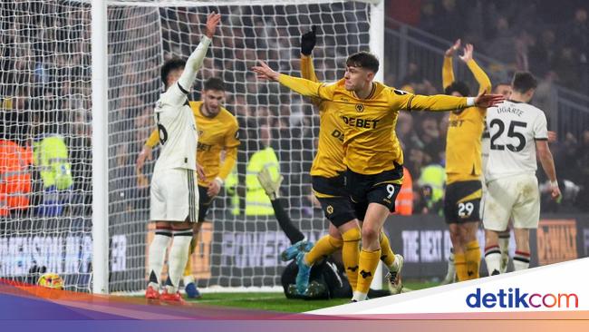 Wolves VS MU: Setan Merah Takluk 0-2, Bruno Fernandes Kartu Merah