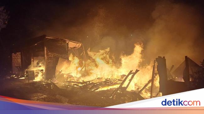 Seorang Kakek Terluka dalam Kebakaran Rumah di Jakut gegara Petasan