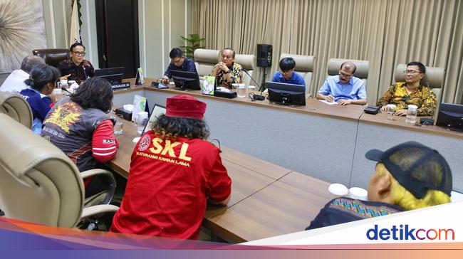 Serap Aspirasi, Wamenaker Terima Audiensi Serikat Pekerja Pengemudi Online