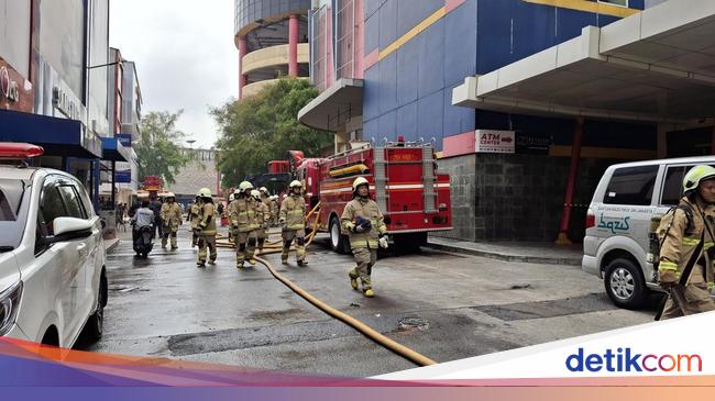 Korban Tewas Kebakaran Glodok Plaza Bertambah Jadi 12 Orang