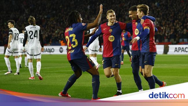 Barcelona-nya Hansi Flick Tembus 100 Gol