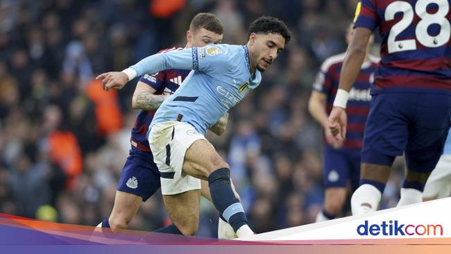 Omar Marmoush Gacor! Hat-trick Bawa Man City Ungguli Newcastle di Babak Pertama!