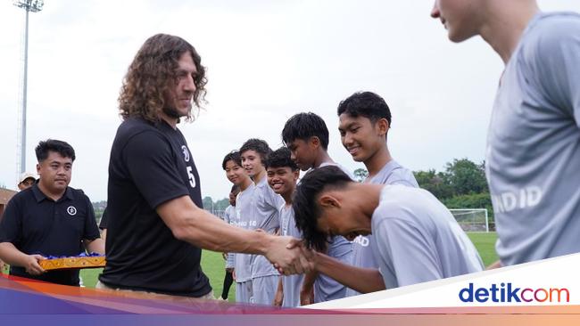 Starbol Indonesia Undang Carles Puyol Amati 11 Pesepakbola Muda