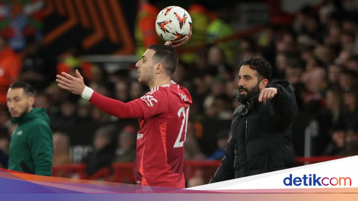 MU Ditahan West Ham, Diogo Dalot Kecewa Berat