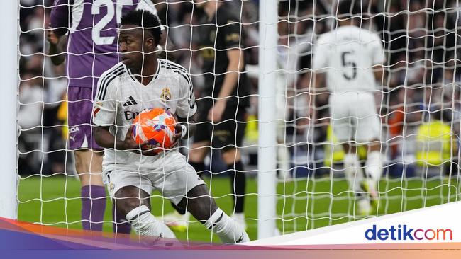 Klasemen Liga Spanyol Usai Madrid Kalah dan Barcelona Imbang