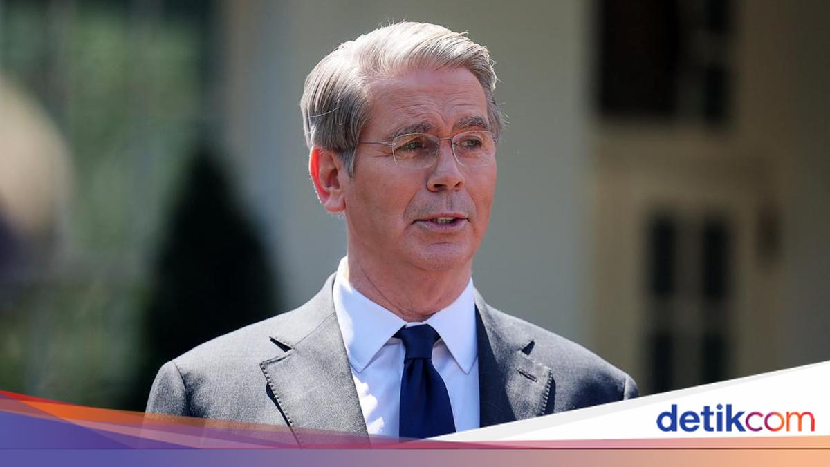 Anak Buah Donald Trump Minta Bank Kumpulkan Data Nasabah