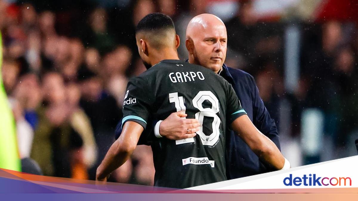 Cody Gakpo, Arne Slot Defend Transfer Decision