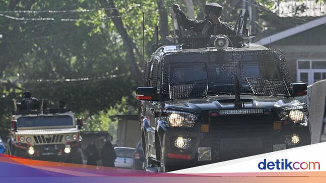 tentara-india-berpatroli-di-area-kashmir-usai-serangan-bersenjata-menewaskan-26-orang-di-wilayah-sengketa-itu-1745988800096_169
