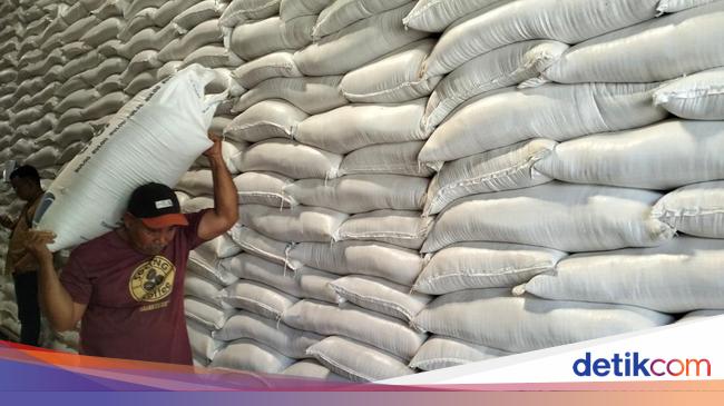 stok-beras-di-gudang-bulog-di-seluruh-aceh-saat-ini-mencapai-118-ribu-ton-foto-agus-setyadidetiksumut-1746420280161_169
