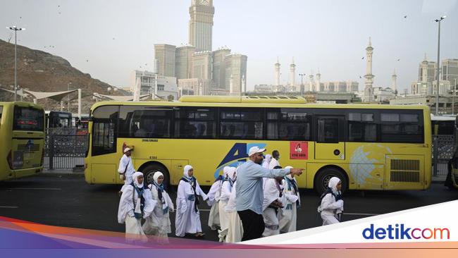 suasana-terminal-bus-shalawat-syib-amir-di-kawasan-masjidil-haram-1747736345435_169
