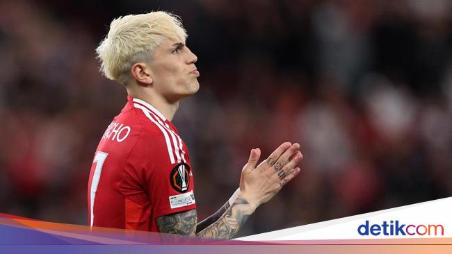 MU Buka Harga Garnacho Rp 1,5 T, Wajarkah?