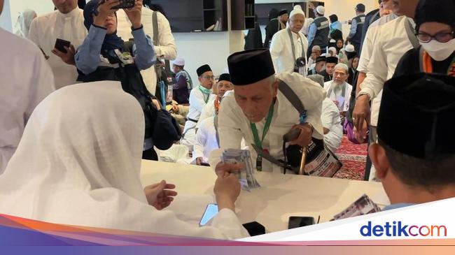 jemaah-haji-aceh-dapat-bantuan-dari-wakaf-1748084348801_169