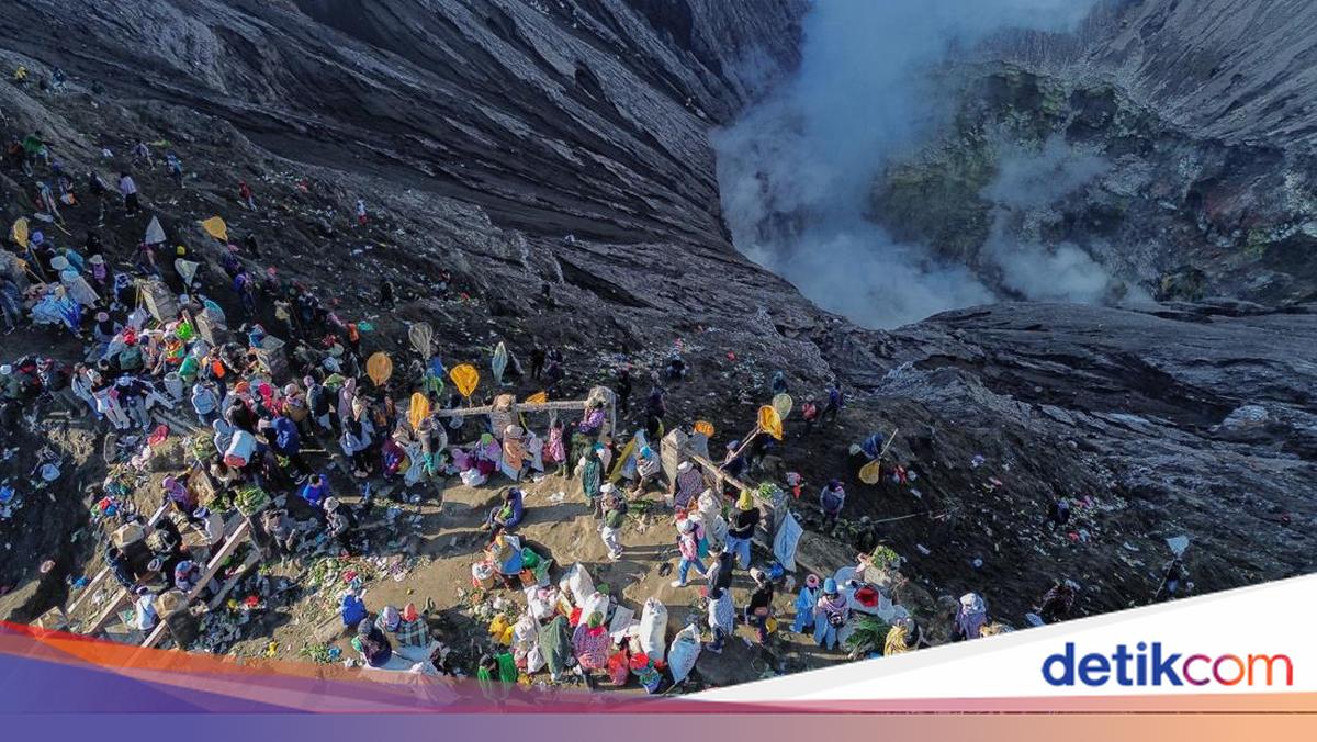 Kawasan Gunung Bromo Ditutup Mulai 30 Mei untuk Ritual Yadnya Kasada