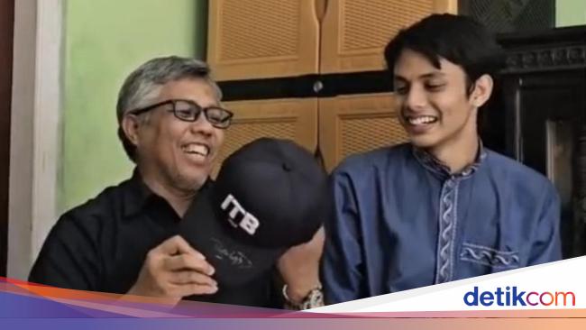 devit-bersama-rektor-itb-tatacipta-dirgantara-foto-istimewa-1749822111287_169