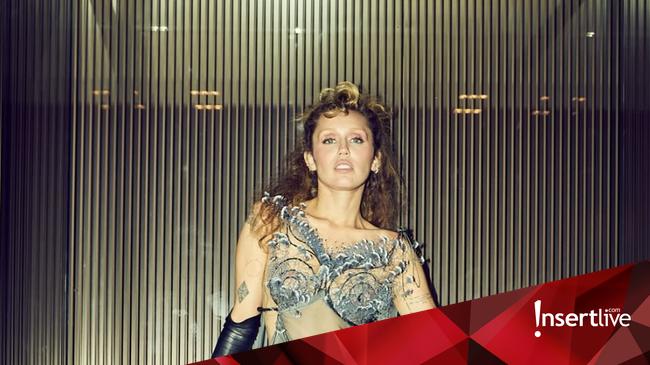 Miley Cyrus Fobia Kertas, Merinding dan Ingin Muntah Saat Menyentuhnya