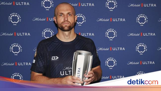 Klub Pekerja Auckland City FC, Diperkuat Mandor hingga Guru
