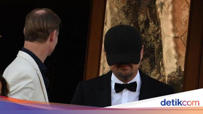 Foto: Gaya 'di Luar Nalar' Leonardo DiCaprio di Pernikahan Mewah Jeff Bezos - detik | Opsitek-1