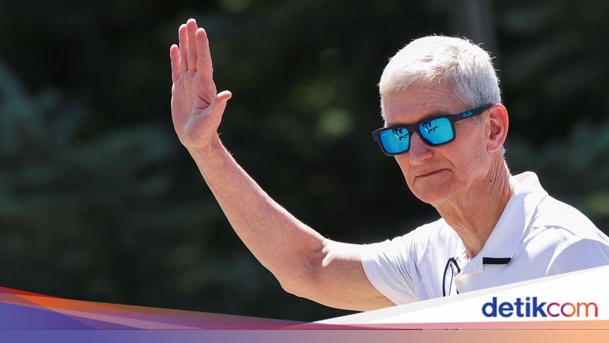 Tim Cook Mundur dari CEO Apple, Bos Teknologi Ramai Bereaksi