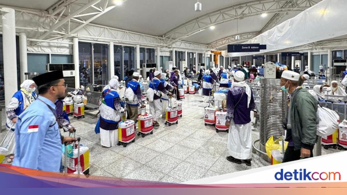 Jemaah Haji Pulang Bawa HP Baru? Ini Ketentuan Bea Cukai