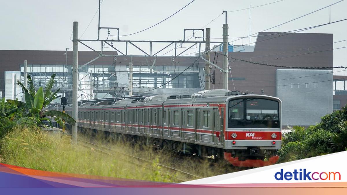 Penyebab KRL Green Line Gangguan: Sambaran Petir