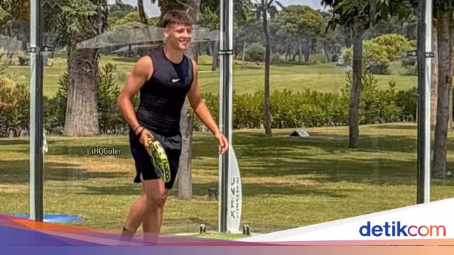 Arda Guler Asyik Main Padel